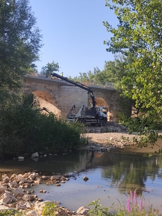Foto 3 - El alcalde de San Esteban denuncia un nuevo derrumbe del puente