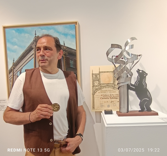 Carmelo Esteban vuelve a traerse para Soria el primer premio de escultura en el Certamen San Isidro