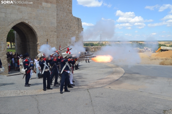 En imágenes: Almazán regresa a 1810 con la representación de la batalla contra el ejército francés