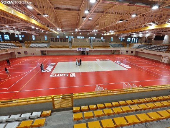 El renovado pabellón de vóley luce inconfundible y repleto de novedades