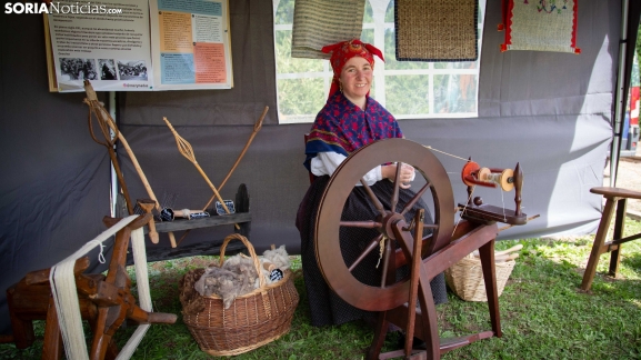 GALERÍA | Oficios, música y una gran afluencia de público marcan el XXII Mercado Tradicional de Almarza