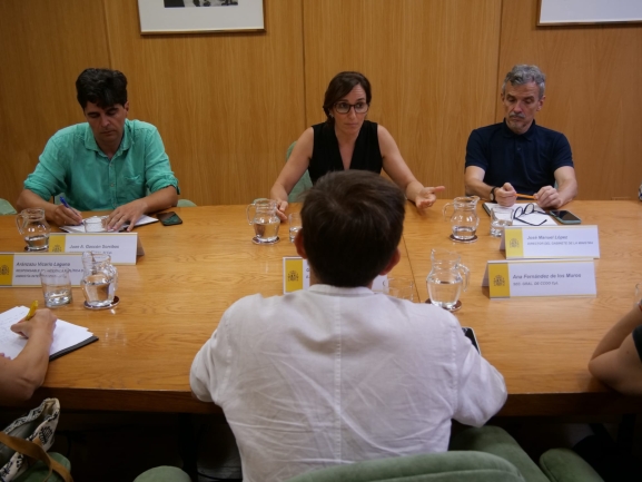 La plataforma por la Sanidad Pública traslada a la ministra sus dificultades para reunirse con la consejera de Castilla y León