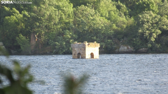 Se busca Virgen para romería: subió el pantano y se la llevó el agua