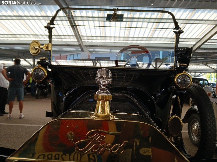 GALER&Iacute;A | Los cl&aacute;sicos despiertan la admiraci&oacute;n de decenas de sorianos en la XXXVI Concen