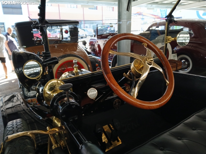 GALER&Iacute;A | Los cl&aacute;sicos despiertan la admiraci&oacute;n de decenas de sorianos en la XXXVI Concen