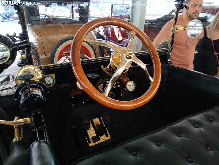 GALER&Iacute;A | Los cl&aacute;sicos despiertan la admiraci&oacute;n de decenas de sorianos en la XXXVI Concen