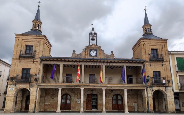 El PSOE exige la dimisión de Pardo y le acusa de gobernar a base de nóminas en El Burgo