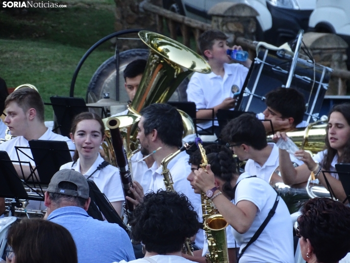 Una imagen del estreno veraniego de la Banda municipal de Música. /PC