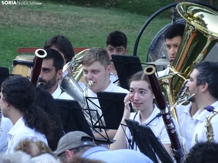 Una imagen del estreno veraniego de la Banda municipal de Música. /PC