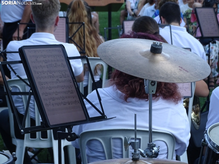 Una imagen del estreno veraniego de la Banda municipal de Música. /PC