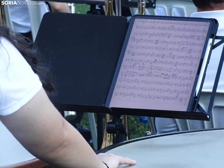 Una imagen del estreno veraniego de la Banda municipal de Música. /PC