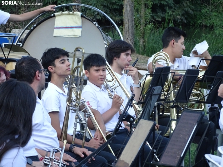 Una imagen del estreno veraniego de la Banda municipal de Música. /PC