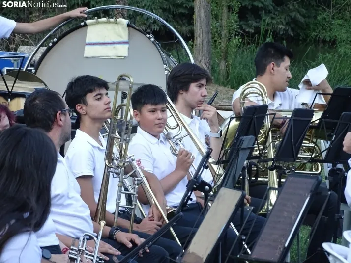 Una imagen del estreno veraniego de la Banda municipal de Música. /PC