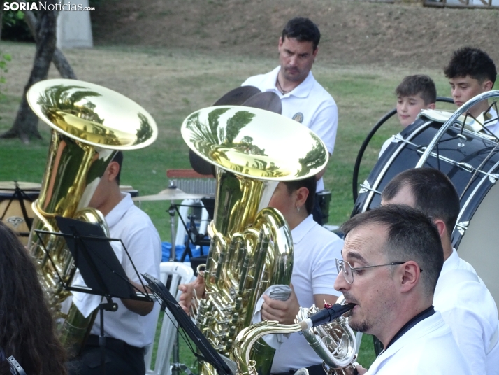 Una imagen del estreno veraniego de la Banda municipal de Música. /PC