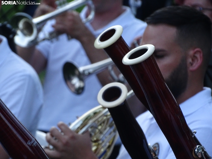 Una imagen del estreno veraniego de la Banda municipal de Música. /PC