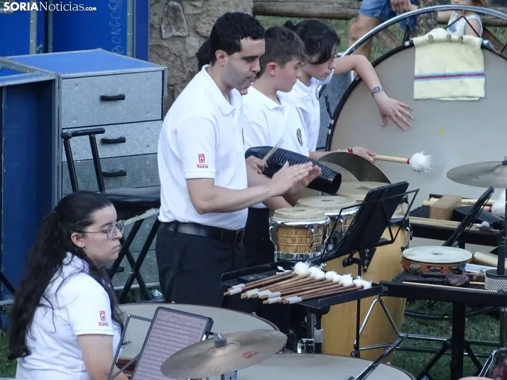 Una imagen del estreno veraniego de la Banda municipal de Música. /PC