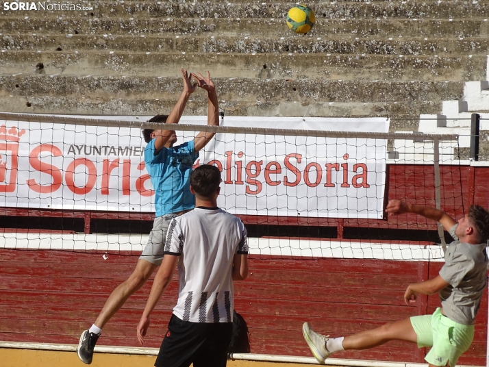 Una imagen del coso de San Benito esta tarde de domingo. 