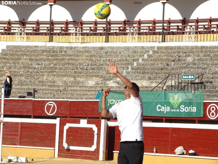 Una imagen del coso de San Benito esta tarde de domingo. 