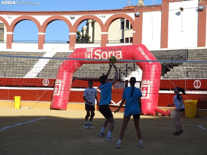 Una imagen del coso de San Benito esta tarde de domingo. 