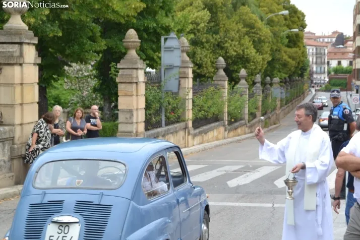 Fotos: Cientos de veh&iacute;culos son bendecidos en Soria por el D&iacute;a de San Crist&oacute;bal