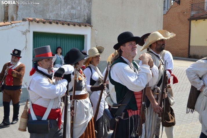 En im&aacute;genes: Almaz&aacute;n regresa a 1810 con la representaci&oacute;n de la batalla contra el ej&eacu