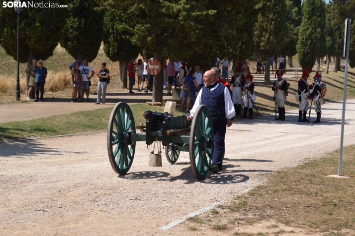En im&aacute;genes: Almaz&aacute;n regresa a 1810 con la representaci&oacute;n de la batalla contra el ej&eacu