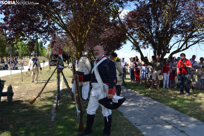 En im&aacute;genes: Almaz&aacute;n regresa a 1810 con la representaci&oacute;n de la batalla contra el ej&eacu