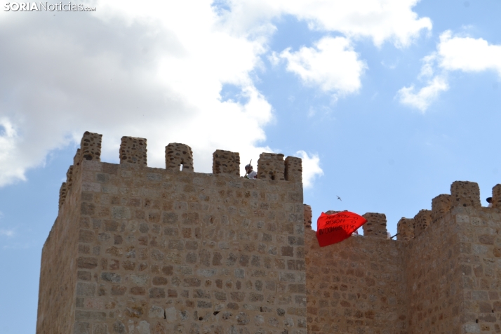 En im&aacute;genes: Almaz&aacute;n regresa a 1810 con la representaci&oacute;n de la batalla contra el ej&eacu