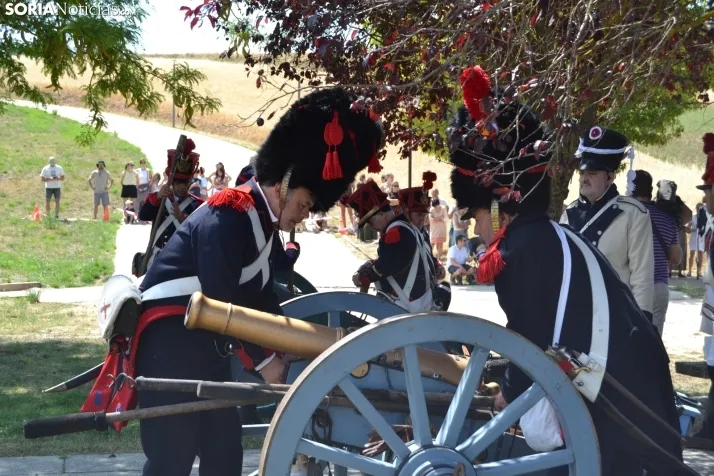En im&aacute;genes: Almaz&aacute;n regresa a 1810 con la representaci&oacute;n de la batalla contra el ej&eacu