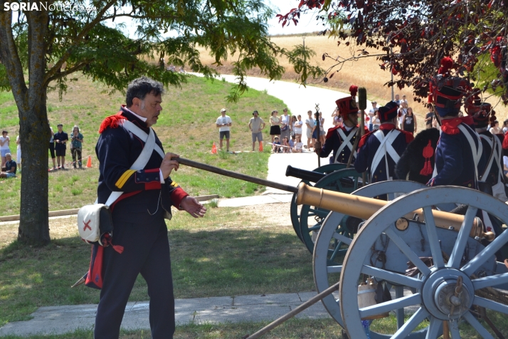 En im&aacute;genes: Almaz&aacute;n regresa a 1810 con la representaci&oacute;n de la batalla contra el ej&eacu