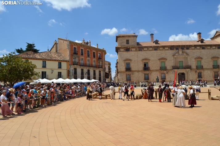 En im&aacute;genes: Almaz&aacute;n regresa a 1810 con la representaci&oacute;n de la batalla contra el ej&eacu