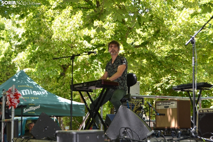 Fotos: El verm&uacute; del Enclave del Agua pone patas arriba La Dehesa