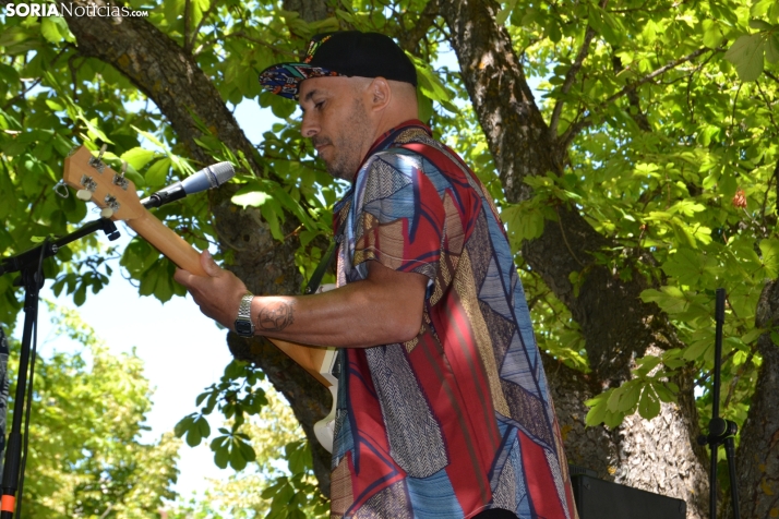 Fotos: El verm&uacute; del Enclave del Agua pone patas arriba La Dehesa