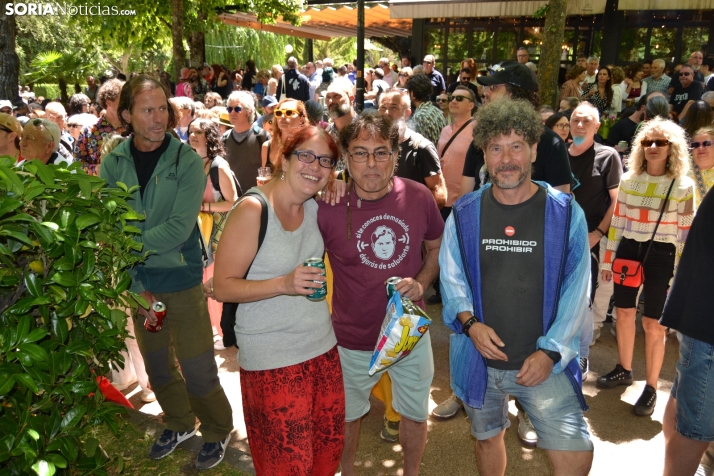 Fotos: El verm&uacute; del Enclave del Agua pone patas arriba La Dehesa