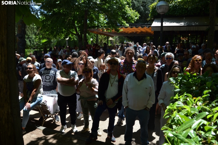 Fotos: El verm&uacute; del Enclave del Agua pone patas arriba La Dehesa