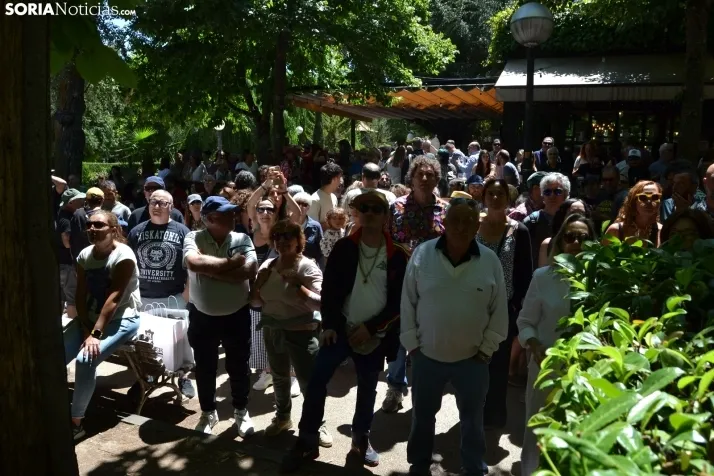 Fotos: El verm&uacute; del Enclave del Agua pone patas arriba La Dehesa