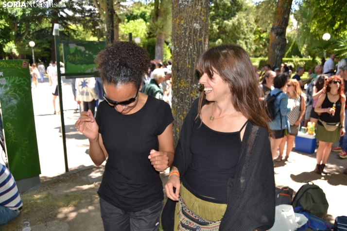 Fotos: El verm&uacute; del Enclave del Agua pone patas arriba La Dehesa