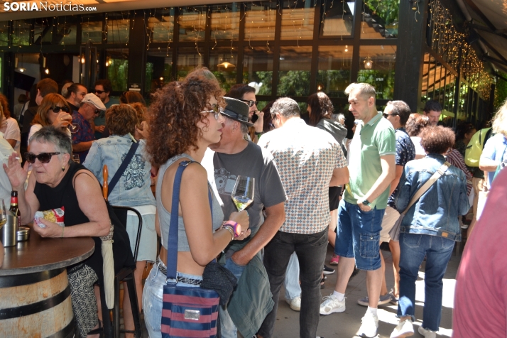 Fotos: El verm&uacute; del Enclave del Agua pone patas arriba La Dehesa