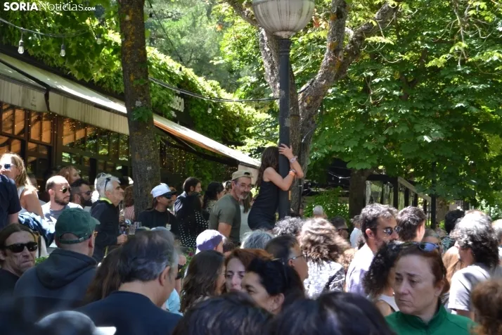 Fotos: El verm&uacute; del Enclave del Agua pone patas arriba La Dehesa
