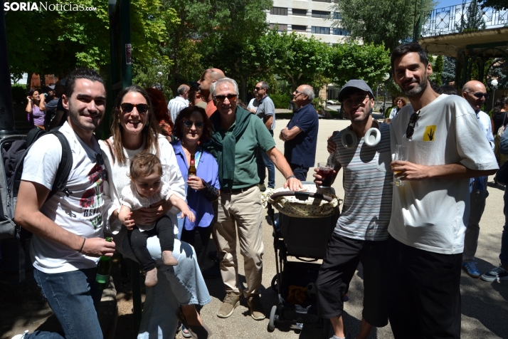 Fotos: El verm&uacute; del Enclave del Agua pone patas arriba La Dehesa