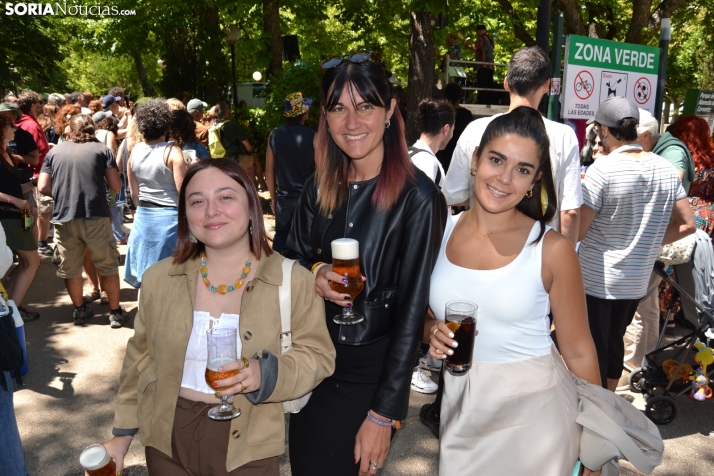 Fotos: El verm&uacute; del Enclave del Agua pone patas arriba La Dehesa
