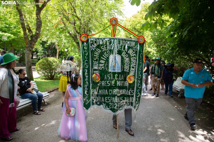 El ritmo y el color de Santiago de Bombori