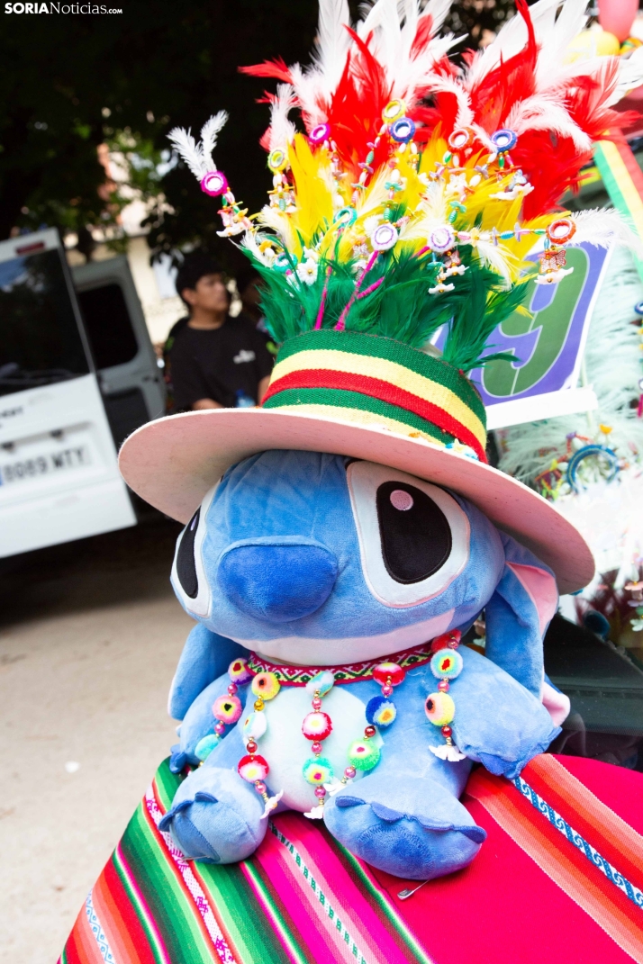 El ritmo y el color de Santiago de Bombori