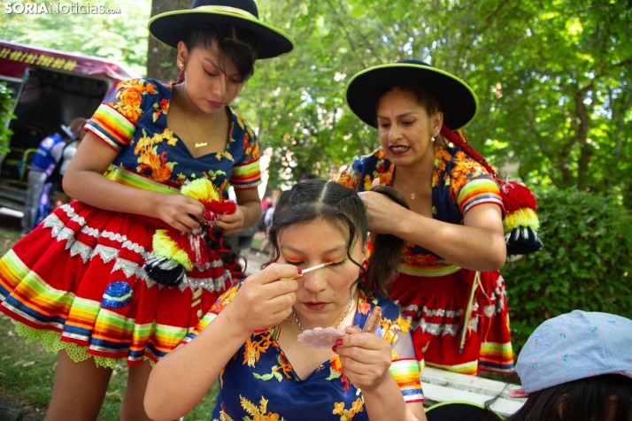 El ritmo y el color de Santiago de Bombori