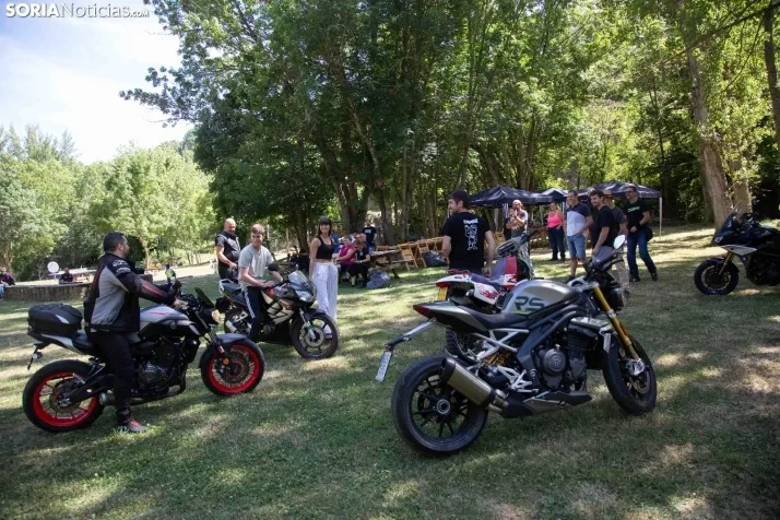Encuentro motero en Santa Cruz de Yanguas