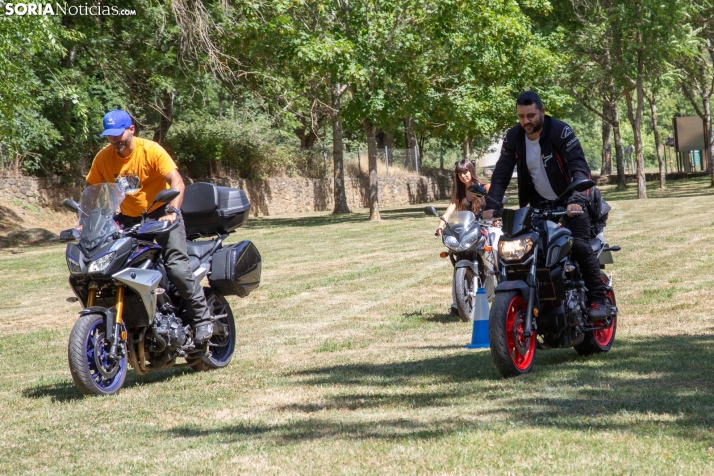 Encuentro motero en Santa Cruz de Yanguas
