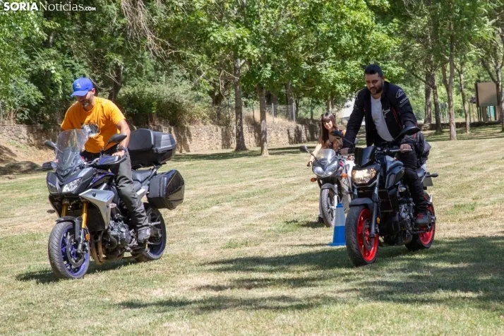 Encuentro motero en Santa Cruz de Yanguas