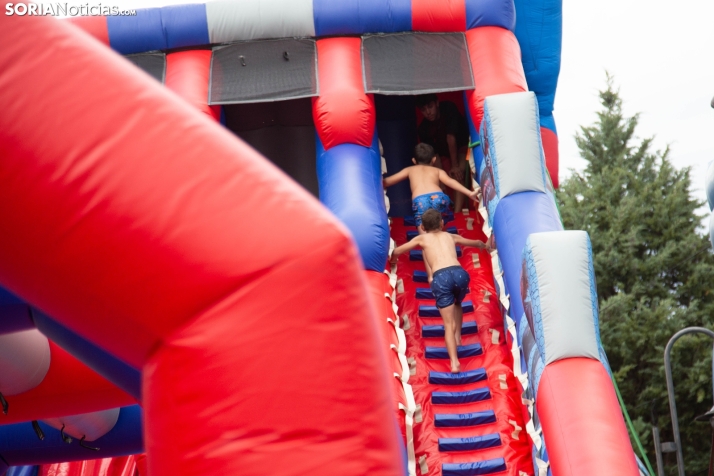 Fiesta de la espuma en Camaretas
