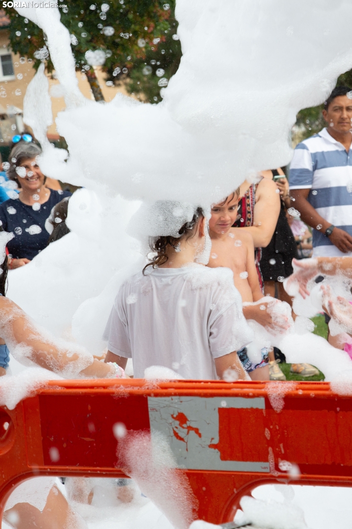 Fiesta de la espuma en Camaretas