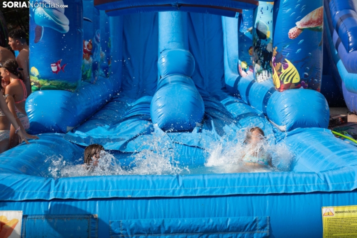 Fiesta de la espuma en Camaretas